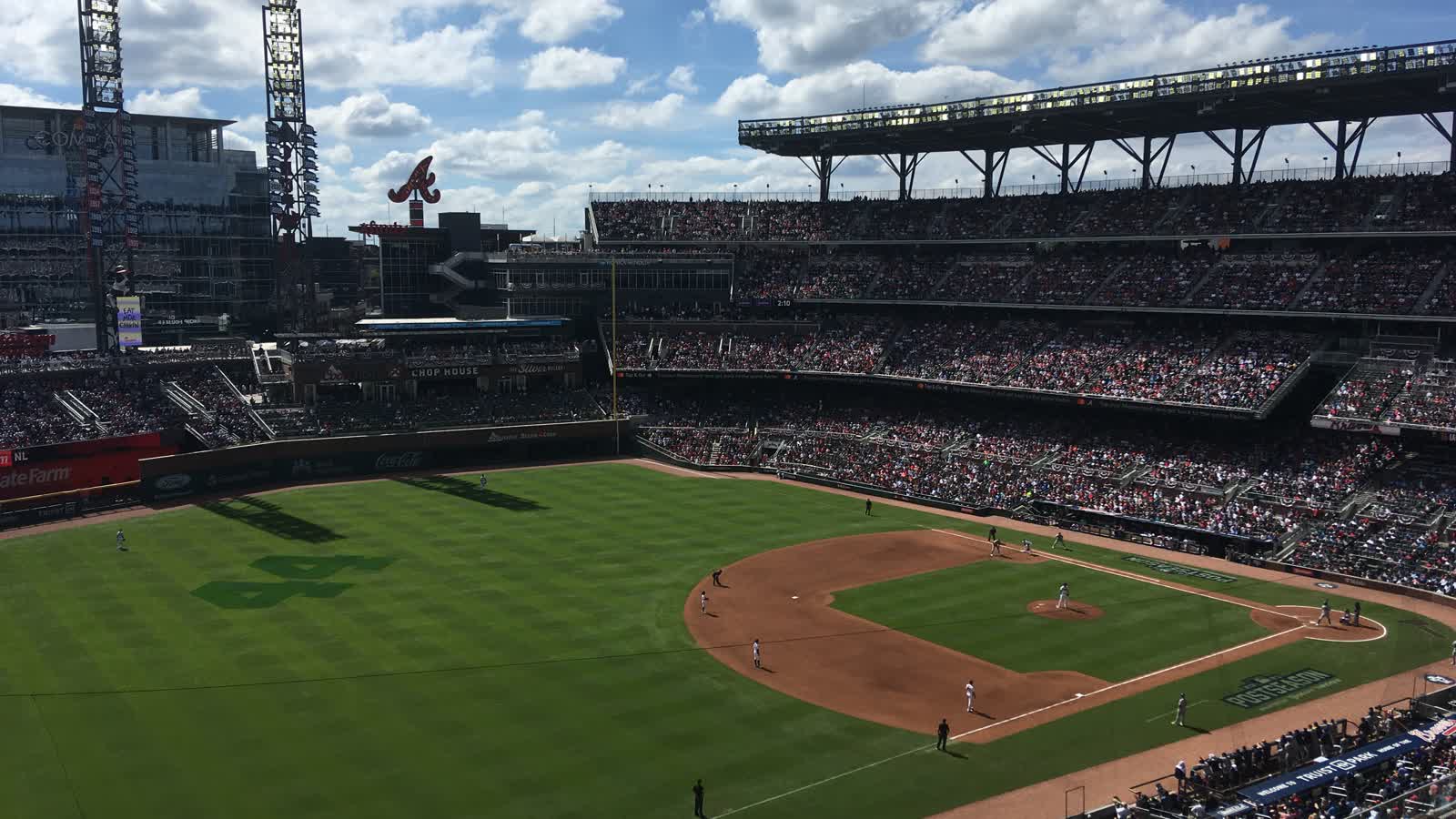 Braves clinch playoff berth, beat Astros 6–2 behind Tyler Mahle