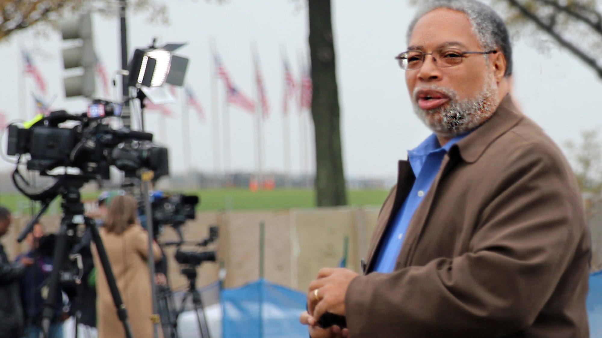 Lonnie Bunch to retire as Smithsonian secretary amid Trump museum pressure