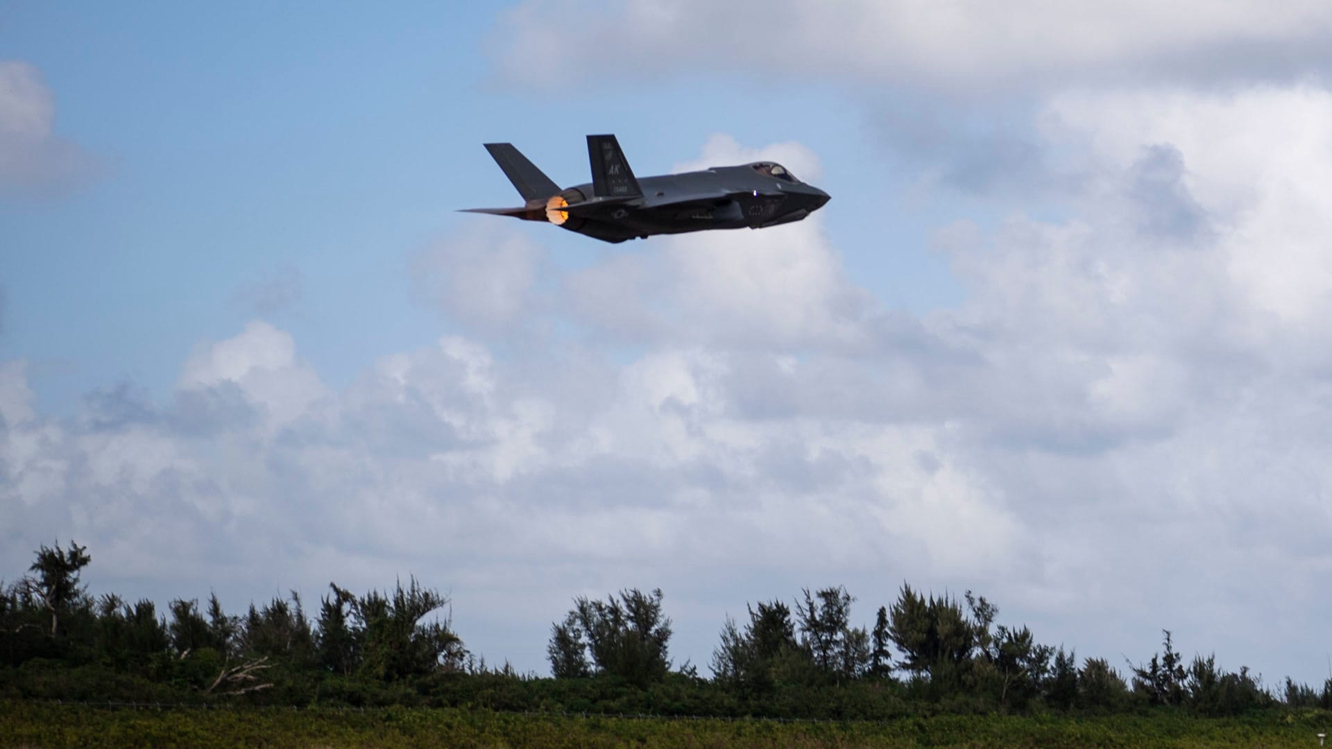State Dept. clears possible $24.3B Saudi F-35 package as intel warns of China tech risk