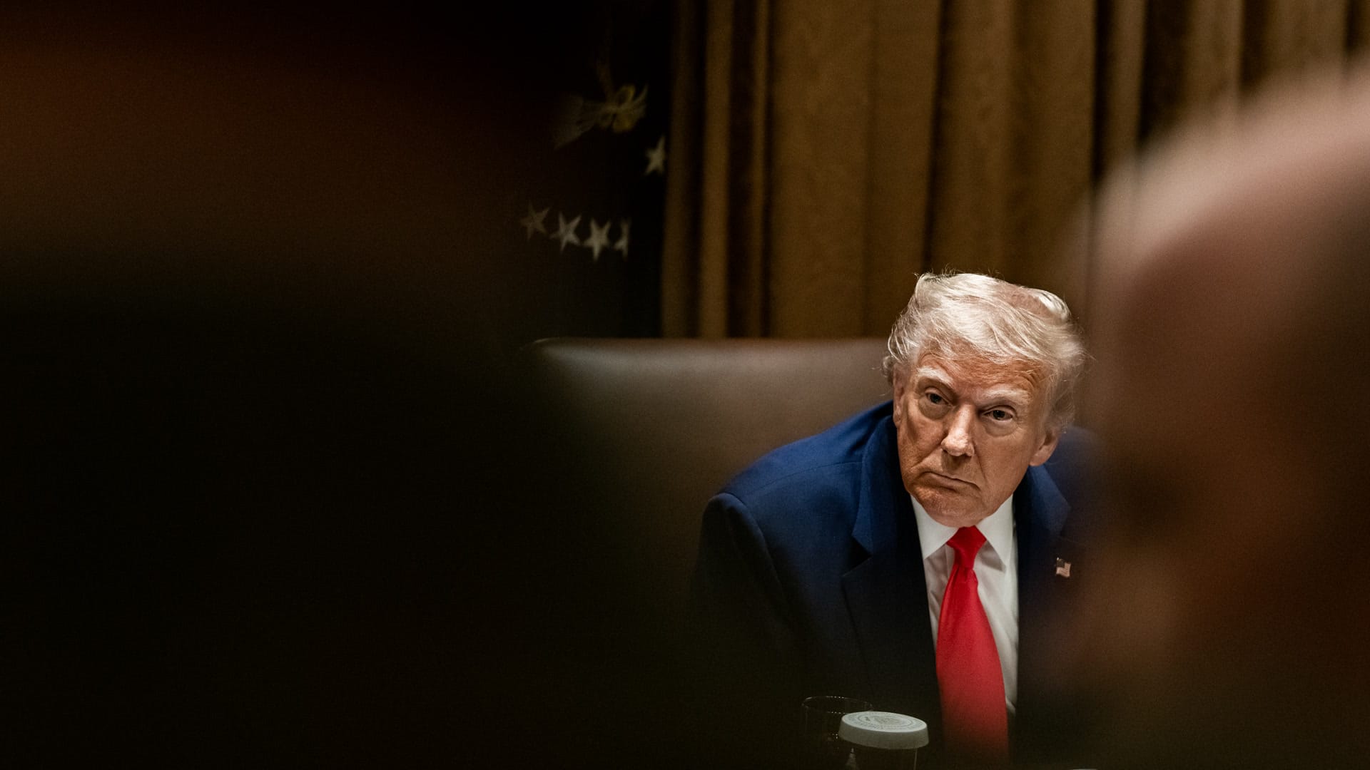 Trump says Iran war will end after November midterms, warns Tehran on Pickaxe Mountain