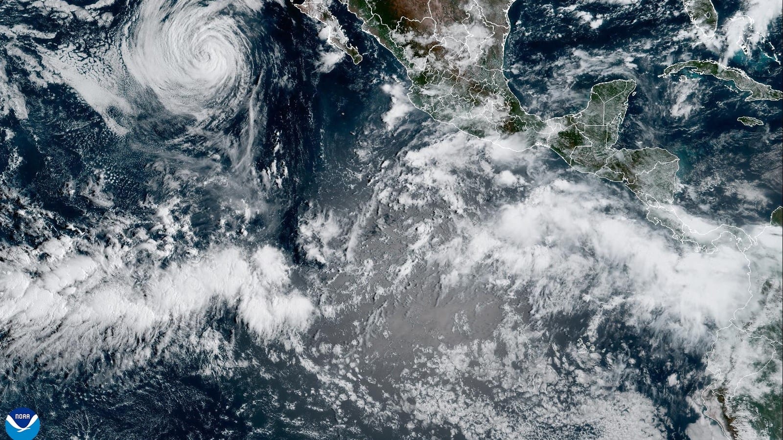 Hurricane Lowell: Tropical Storm Warning for Kauai as Cat 3 turns north
